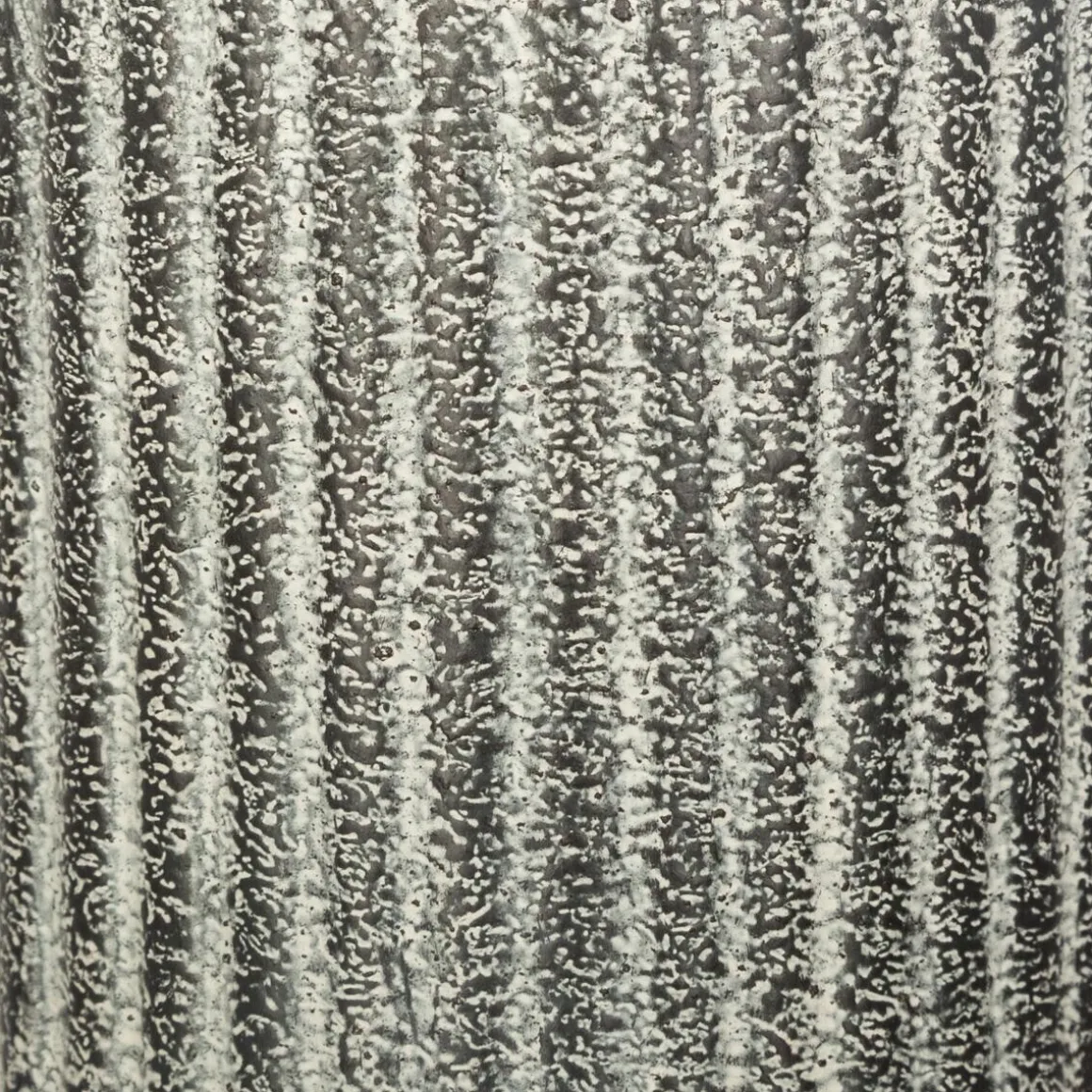 Herbe artificielle, pot en métal